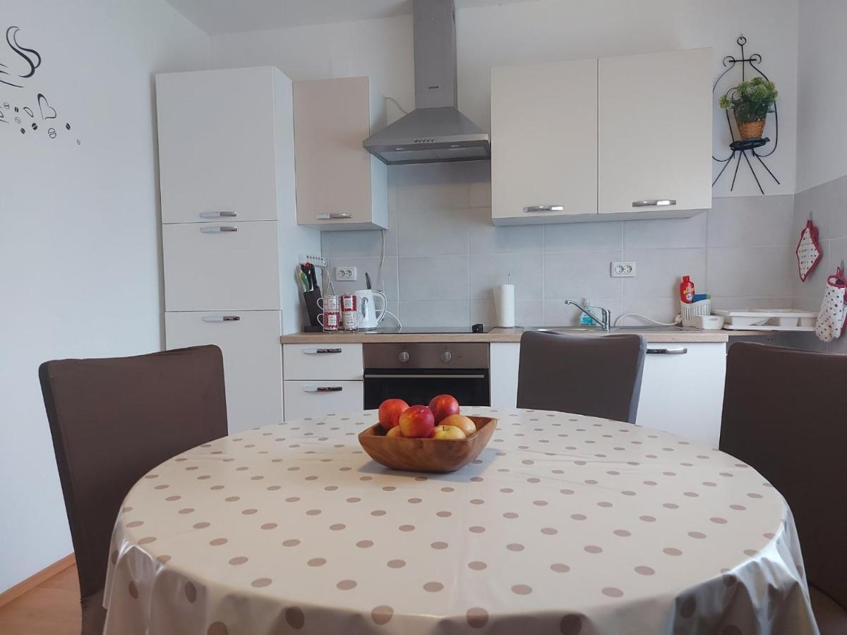 Apartman Skender 3* Ravna Gora Exterior photo